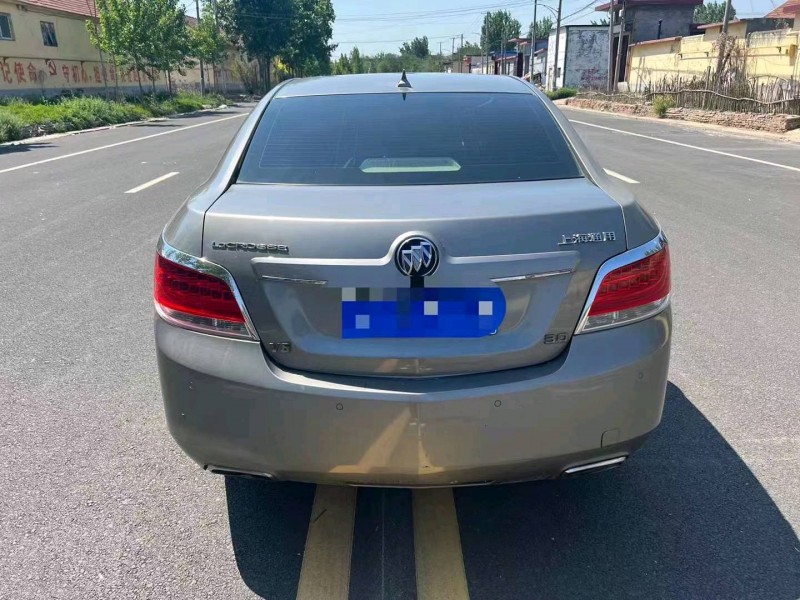 淄博10年别克君越2