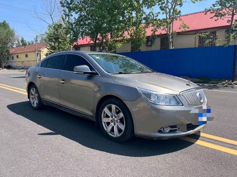 淄博10年别克君越3