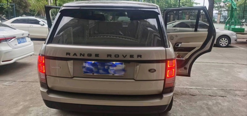 广州17年路虎揽胜行政9