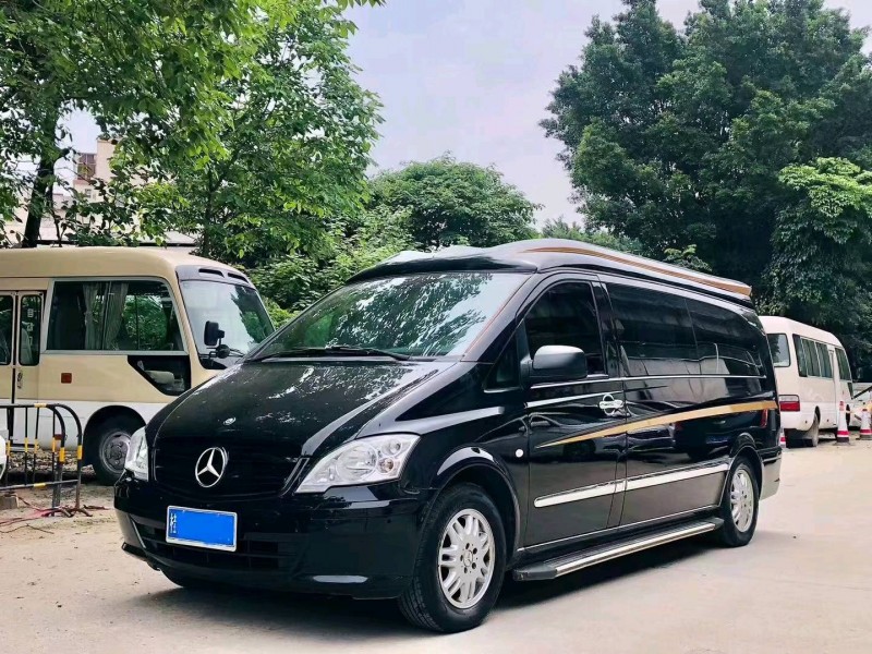 广州13年奔驰威霆2