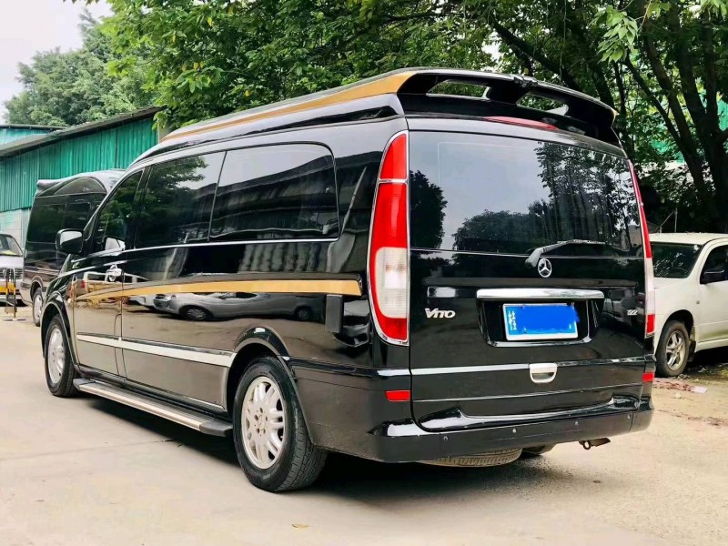 广州13年奔驰威霆3