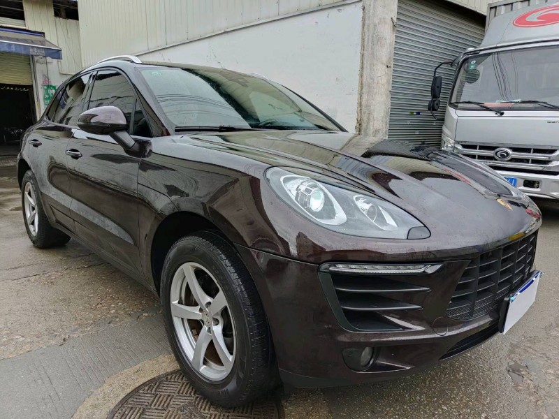 广州17年保时捷Macan2