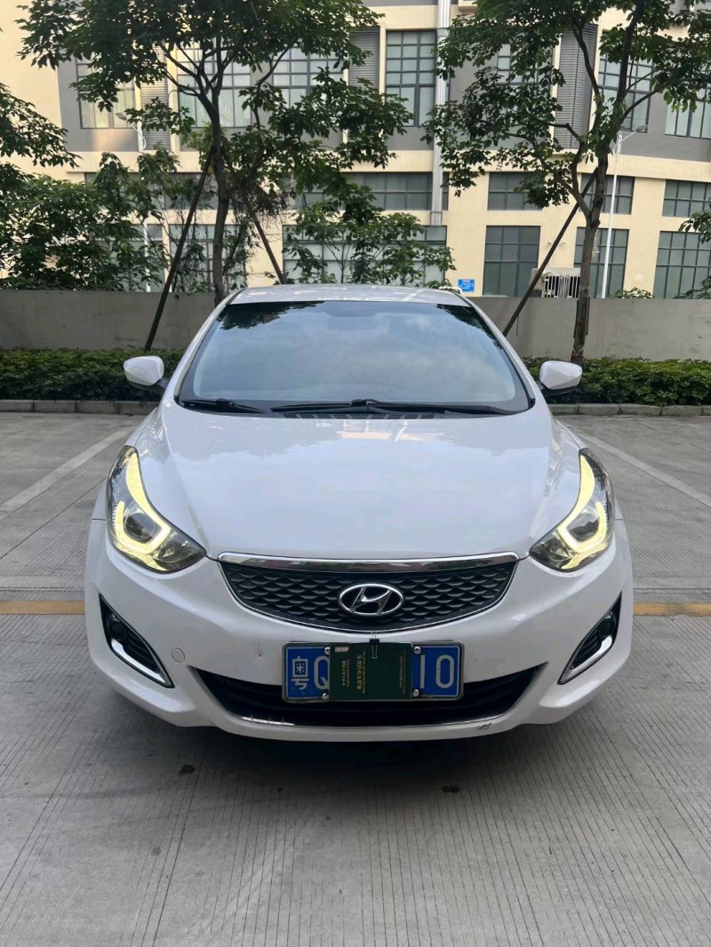 广州18年现代朗动1