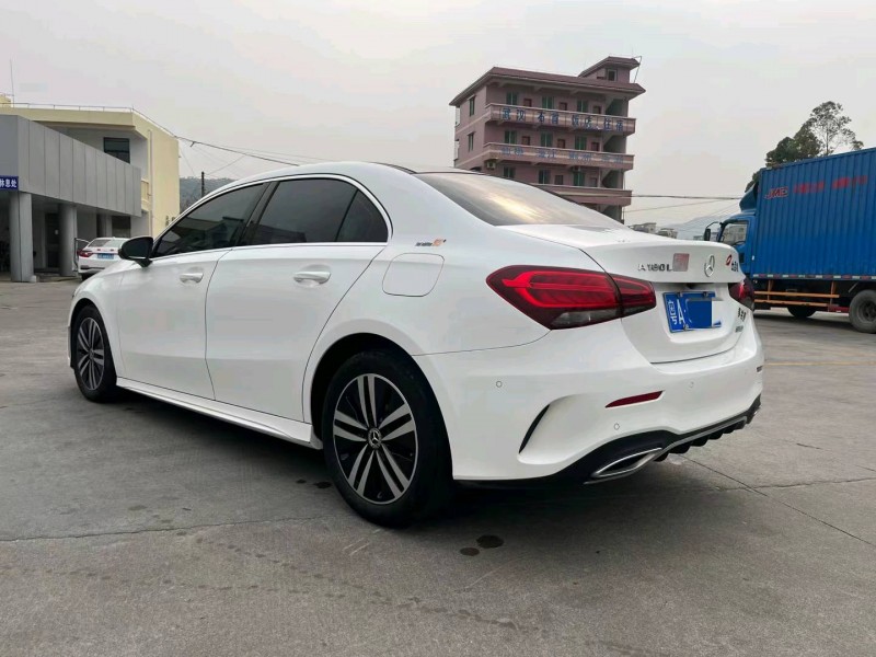 广州20年奔驰A3