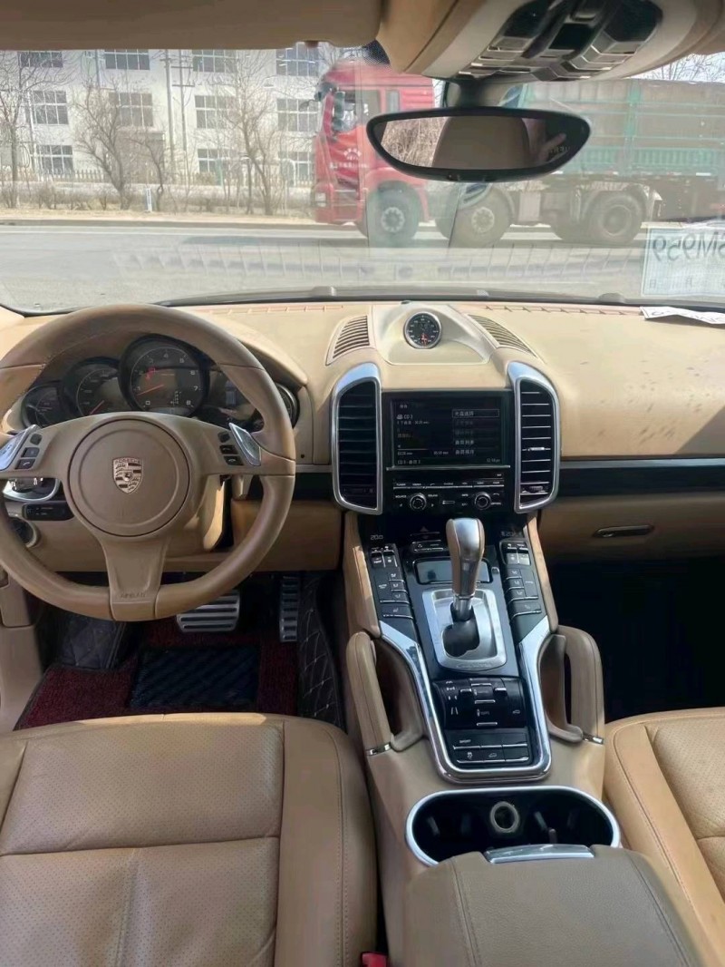 潍坊13年保时捷卡宴5