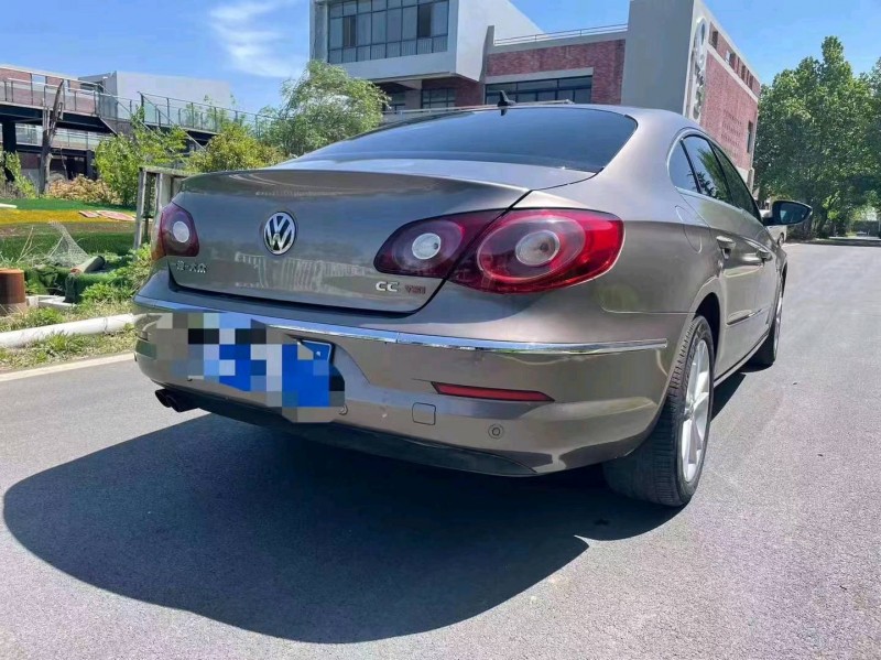青岛12年大众CC7