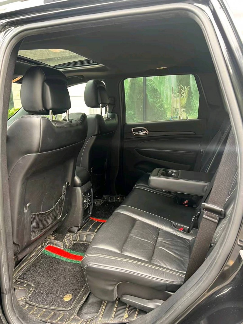 中山15年Jeep大切诺基9