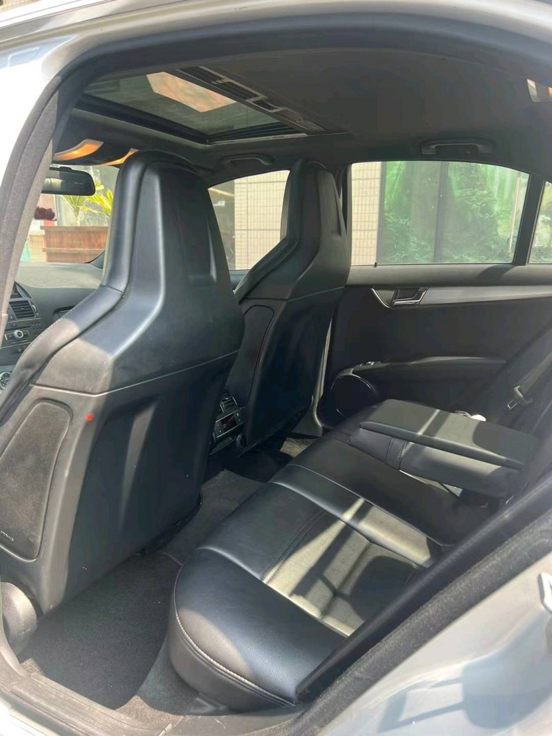 中山11年奔驰AMG8