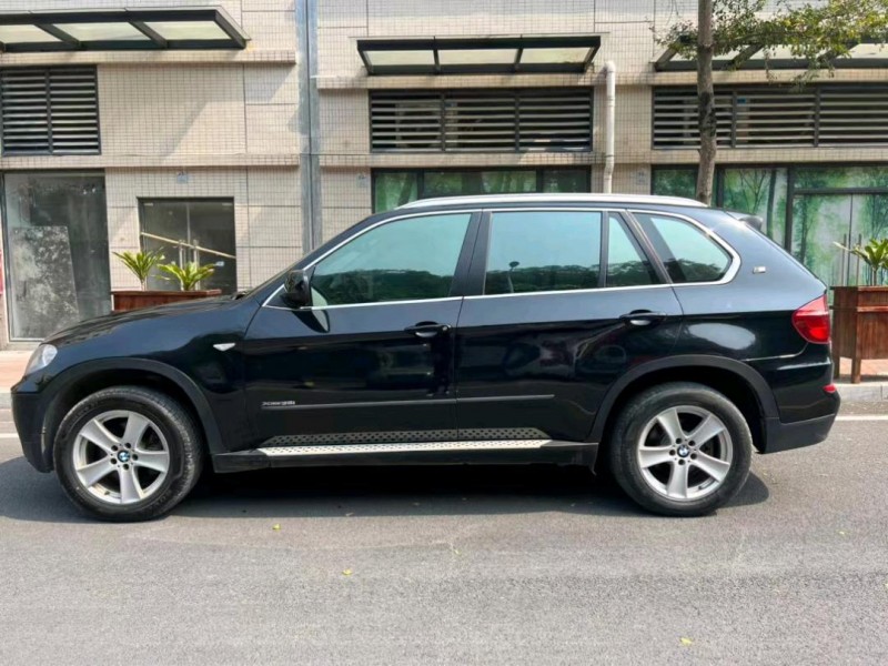 中山13年宝马X53