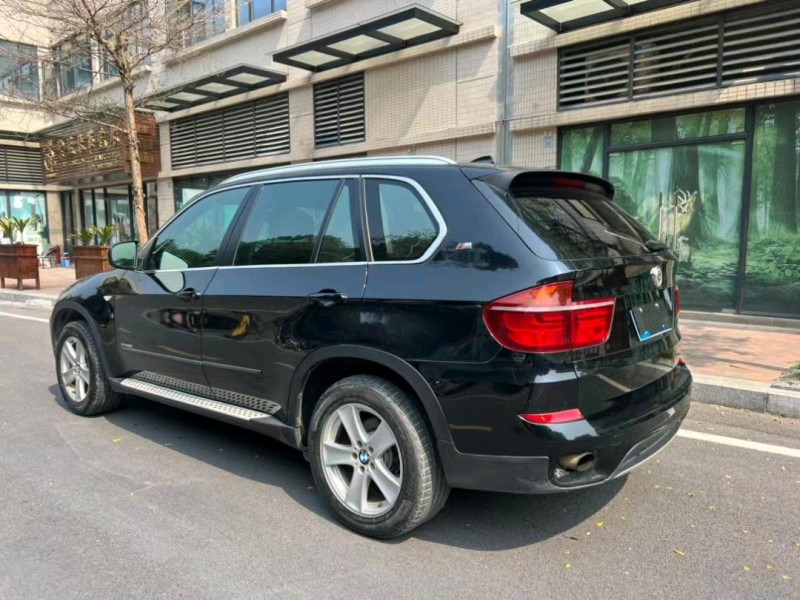 中山13年宝马X54