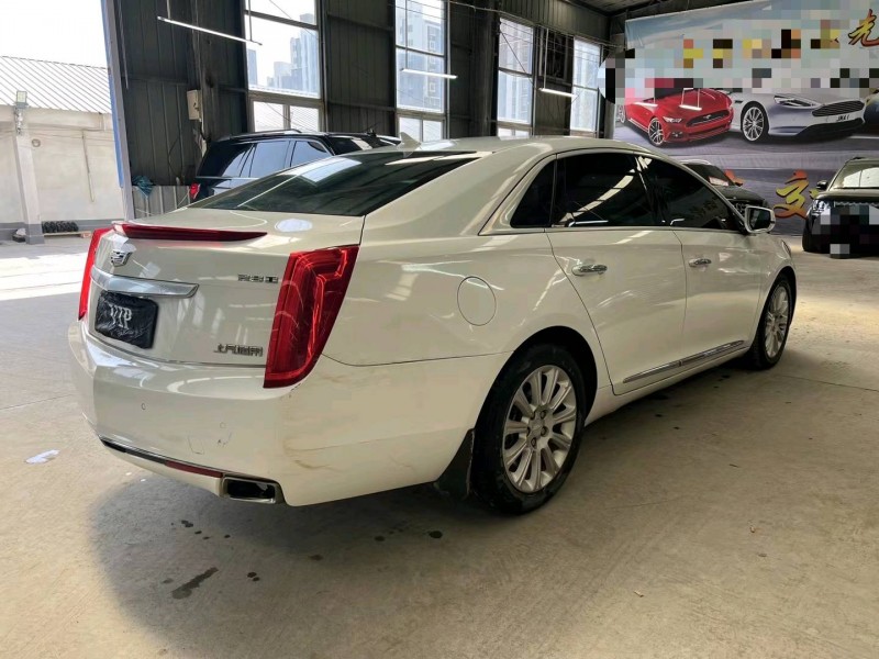 济宁16年凯迪拉克XTS7