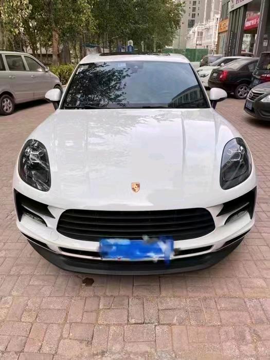 青岛19年保时捷Macan1