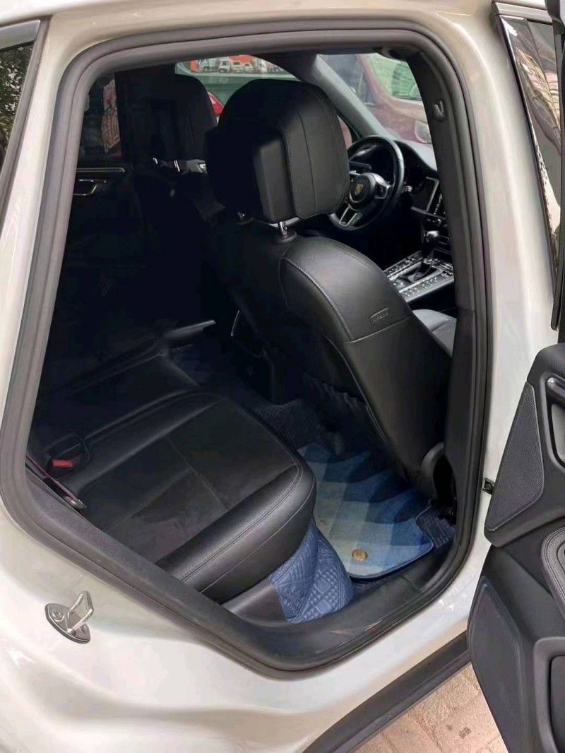 青岛19年保时捷Macan5