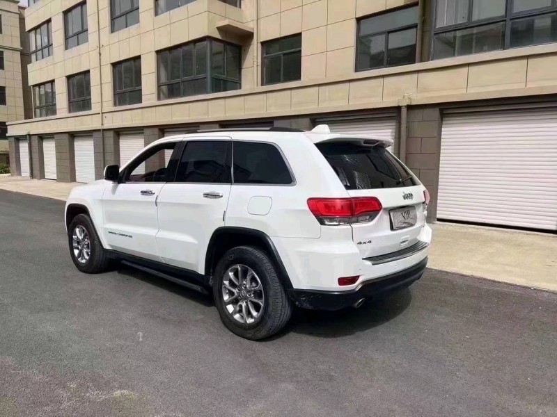 淄博17年Jeep大切诺基4