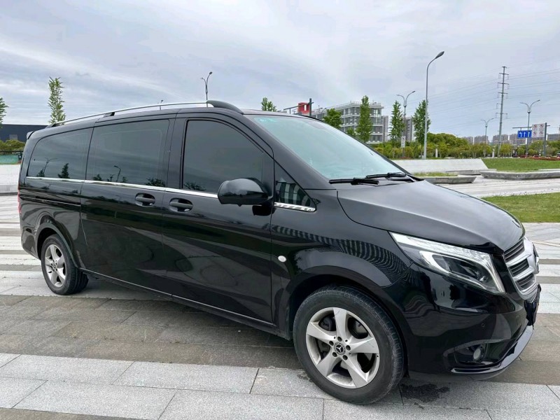 盐城18年奔驰威霆3