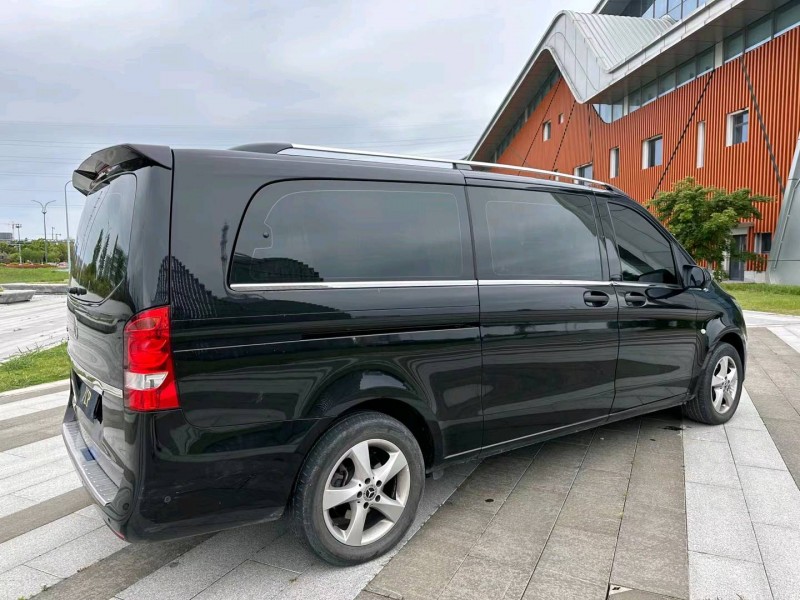 盐城18年奔驰威霆8