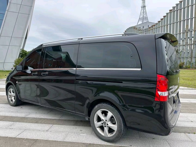 盐城18年奔驰威霆9