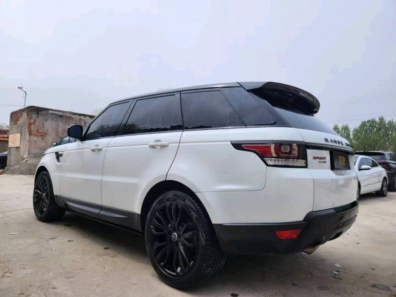 青岛14年路虎揽胜运动3