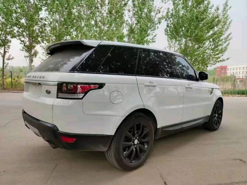 青岛14年路虎揽胜运动7