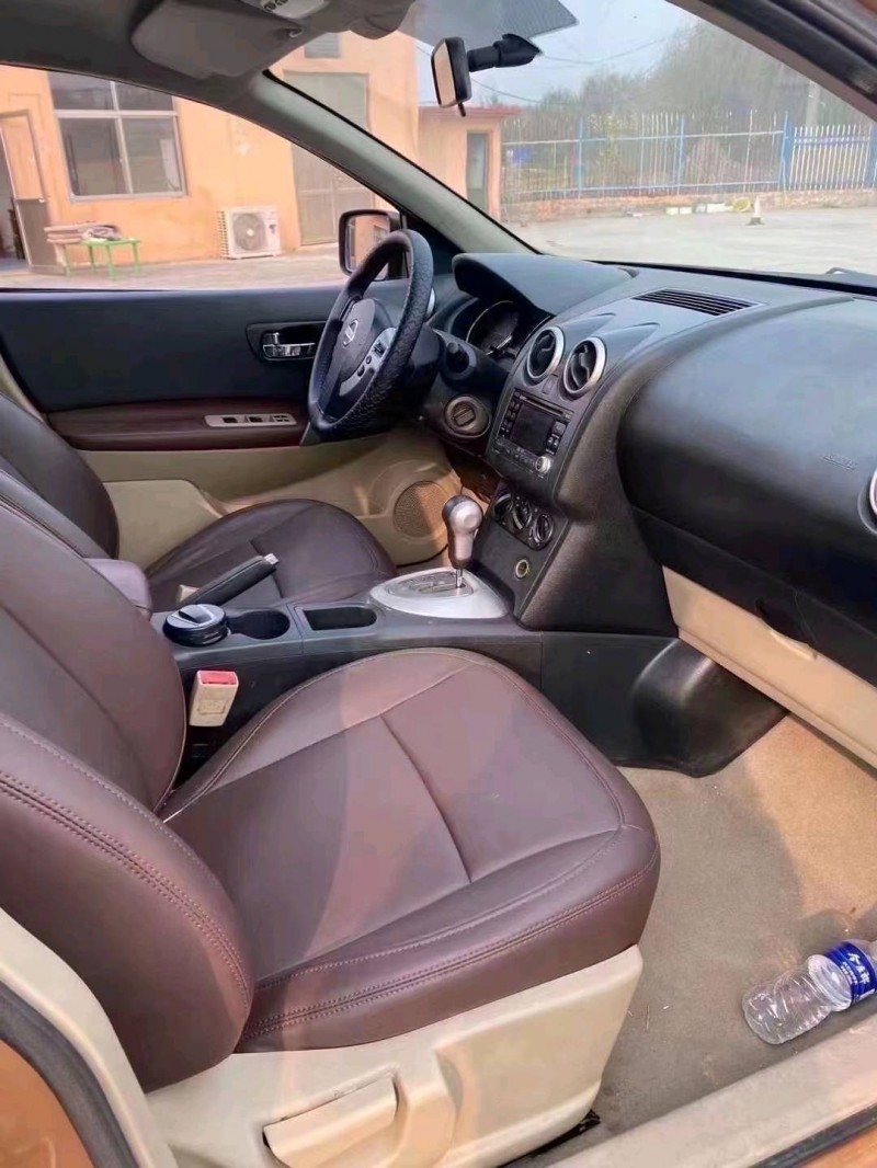 济宁13年日产逍客6