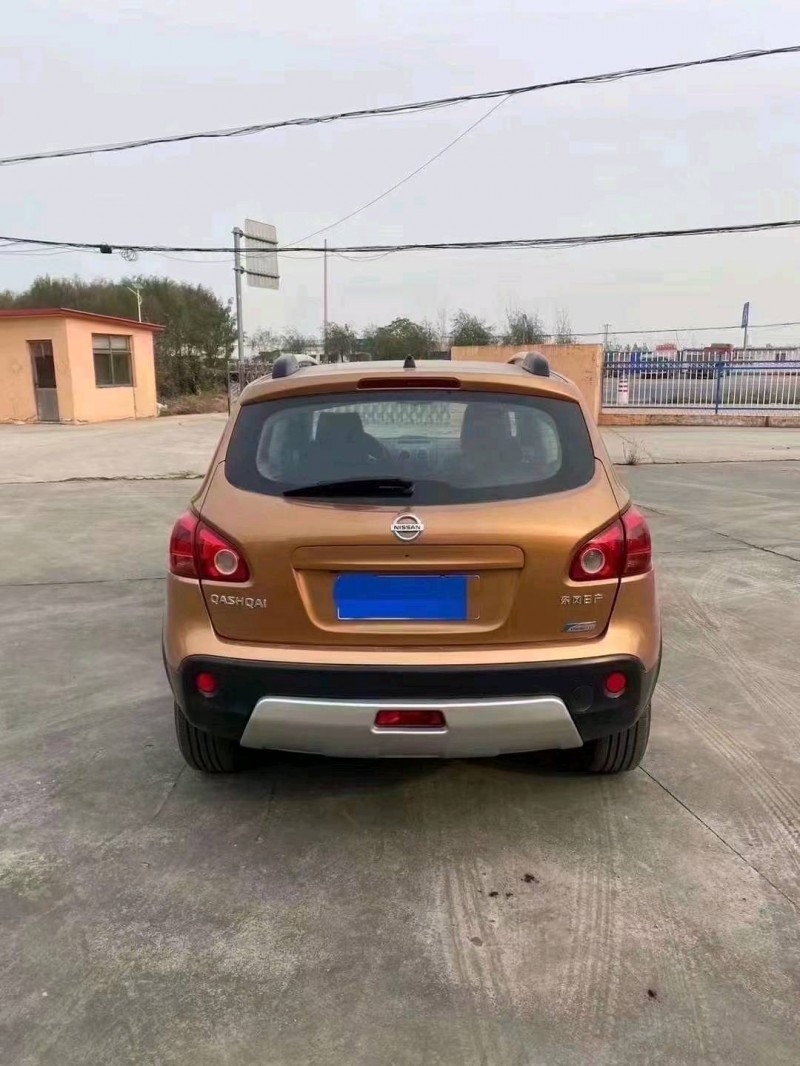 济宁13年日产逍客9