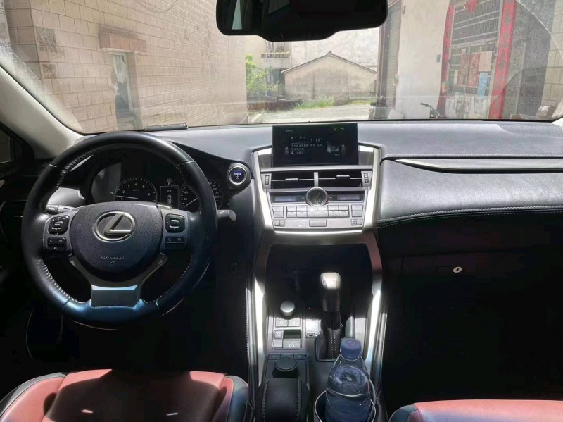 广州15年雷克萨斯NX3