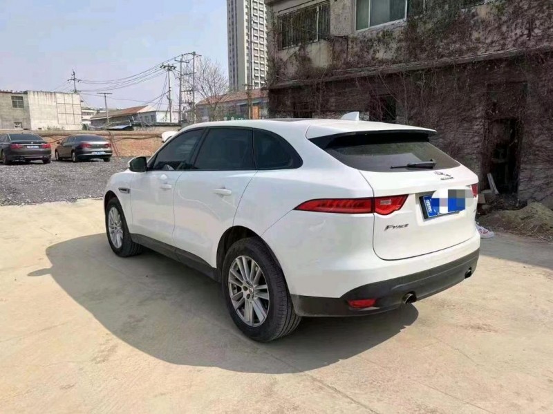 青岛16年捷豹F-PACE7