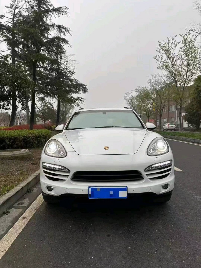 徐州14年保时捷卡宴1