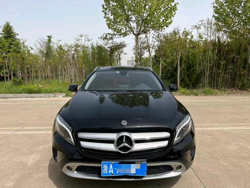 盐城17年奔驰GLA1