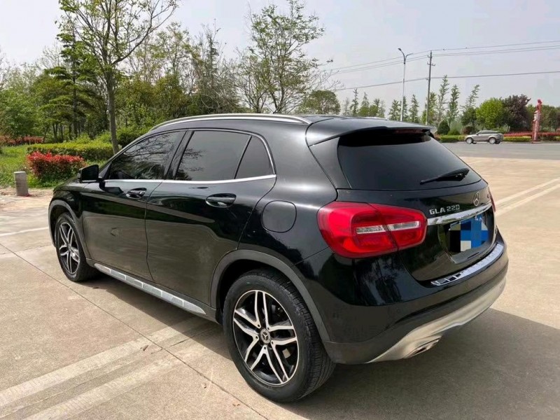 盐城17年奔驰GLA4