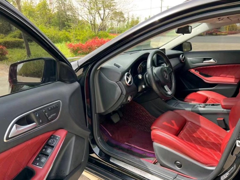 盐城17年奔驰GLA6