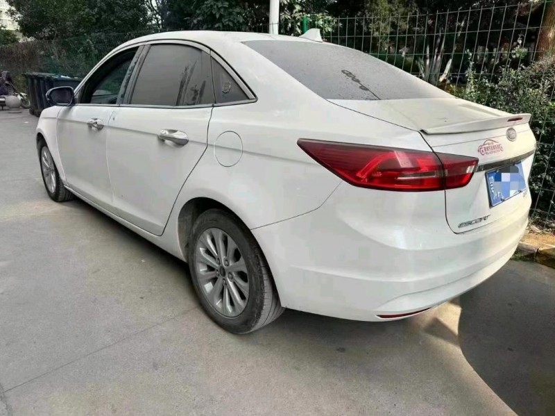 武汉17年福特福睿斯6