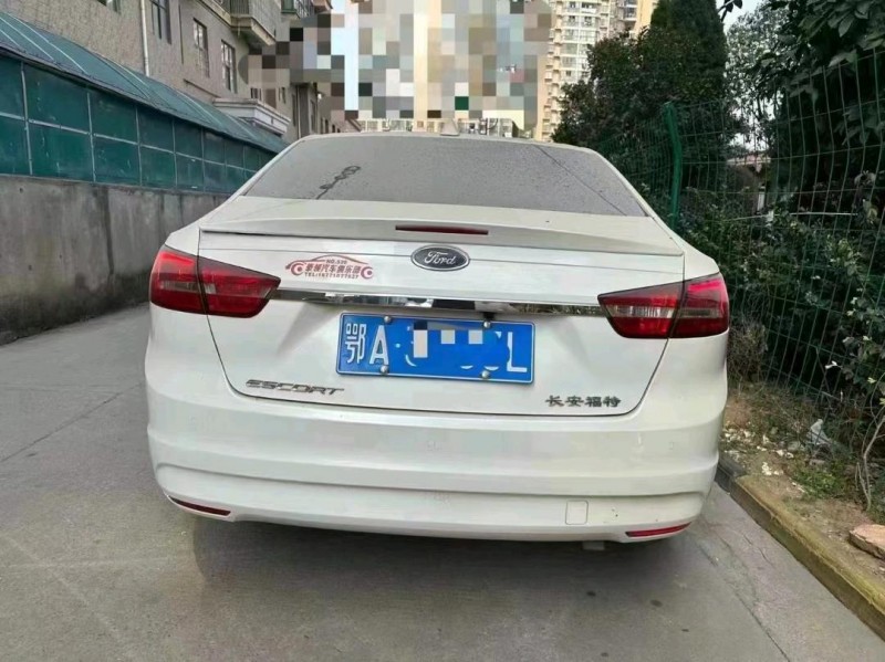 武汉17年福特福睿斯7