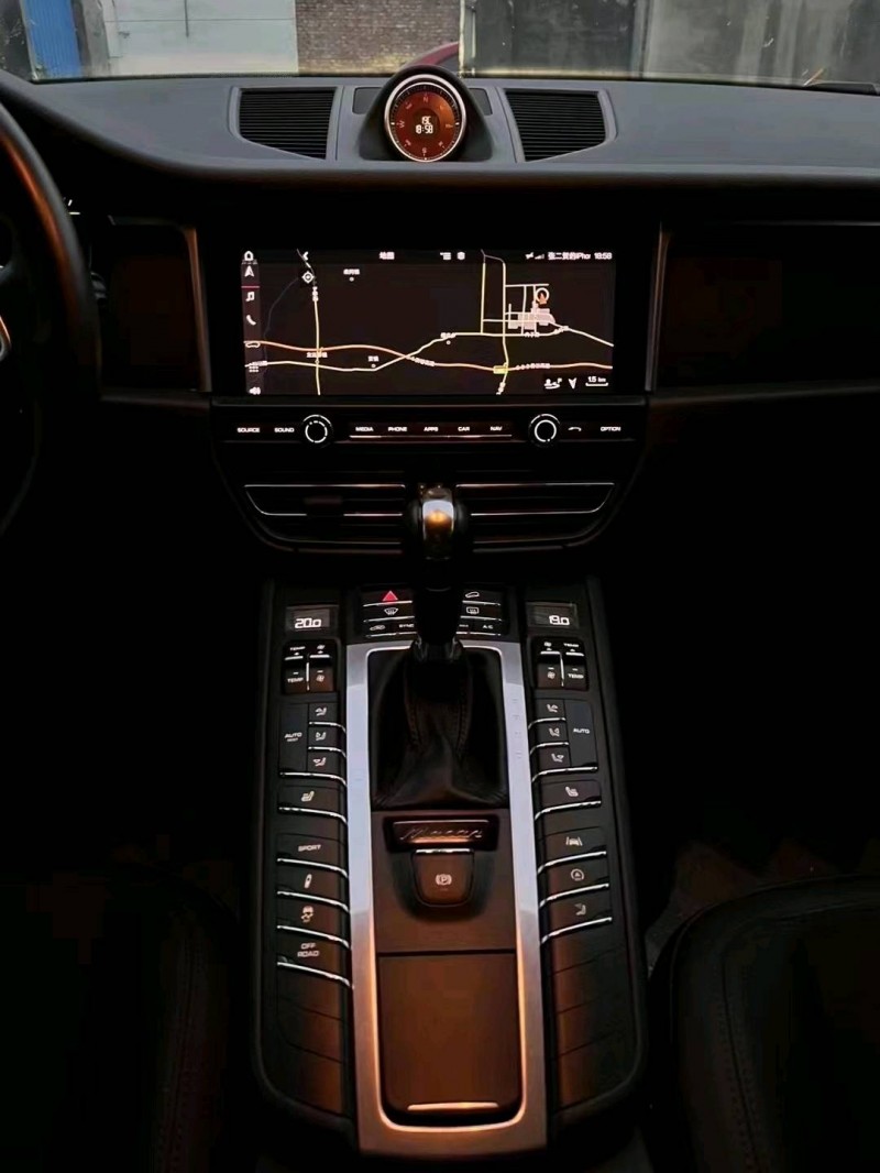 济南19年保时捷Macan5