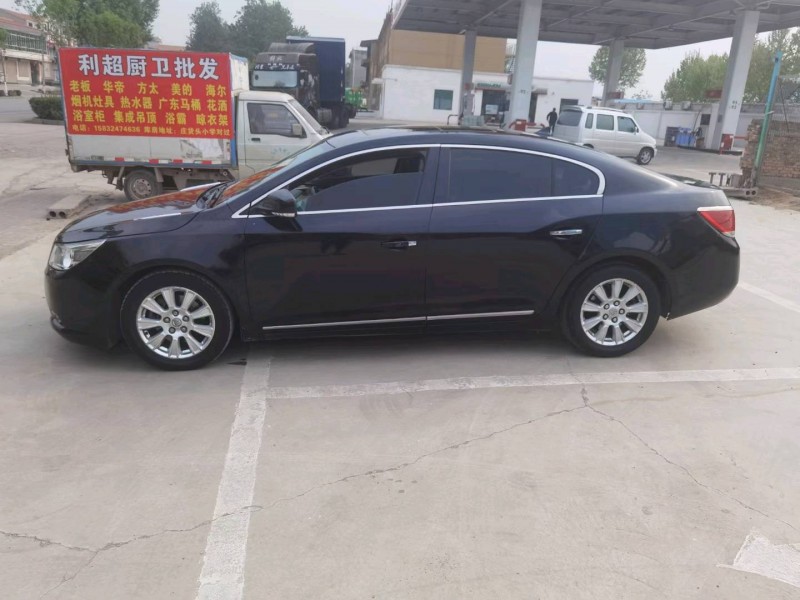 石家庄10年别克君越8