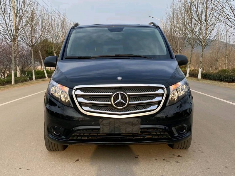 徐州17年奔驰威霆1