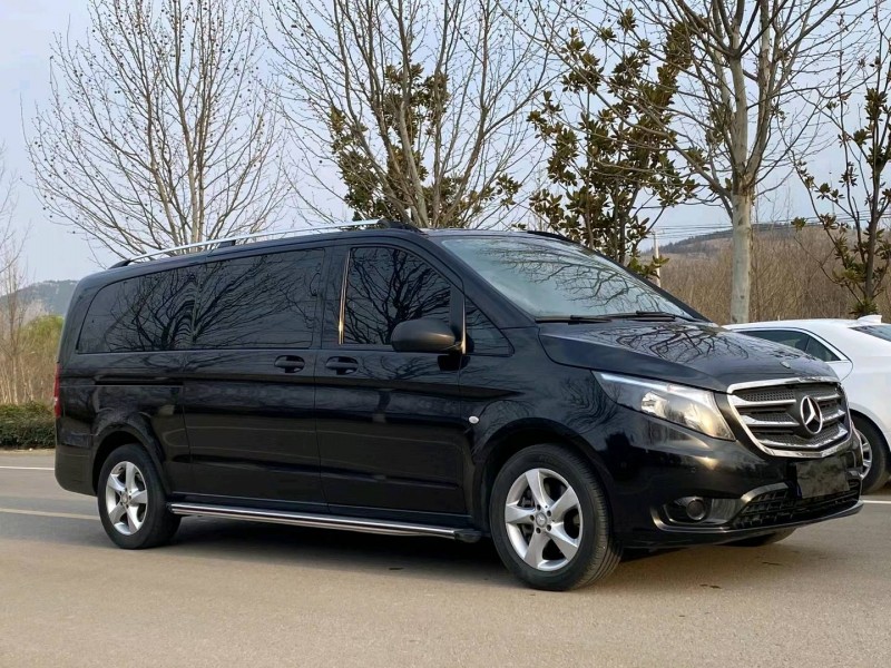 徐州17年奔驰威霆3