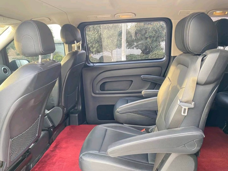 徐州17年奔驰威霆5