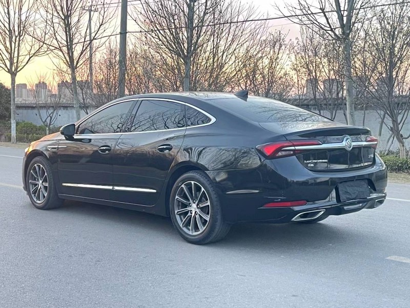 徐州20年别克君越8