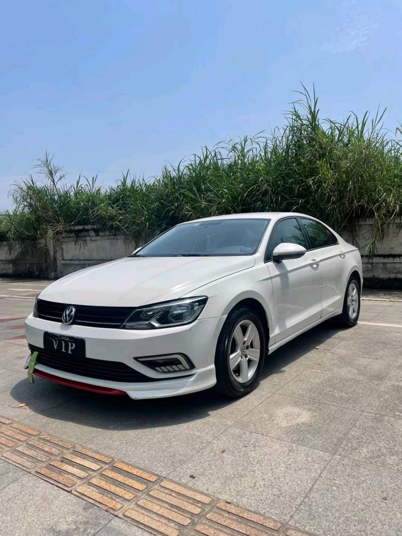 东莞15年大众凌渡3