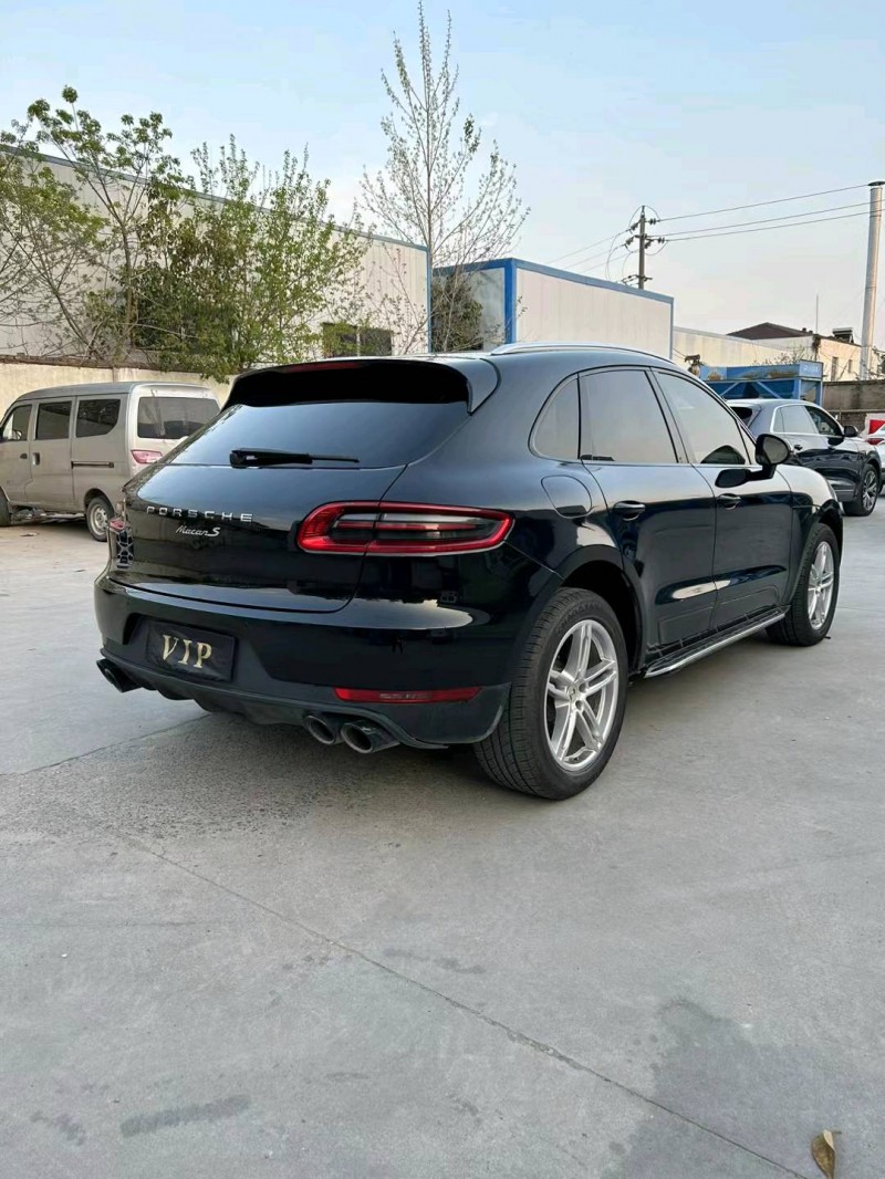 宿迁16年保时捷Macan8