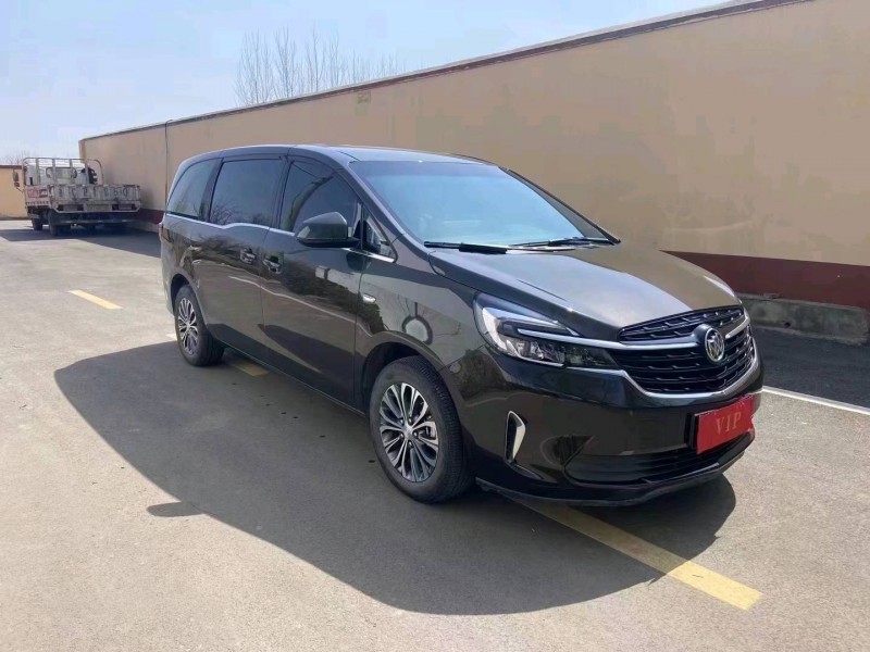 青岛21年别克GL83