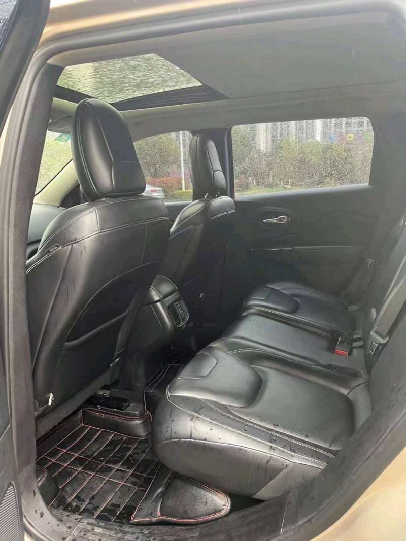 蚌埠16年Jeep自由光5