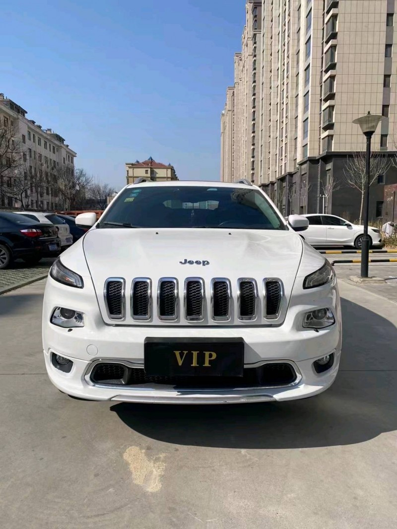 淄博17年Jeep自由光1