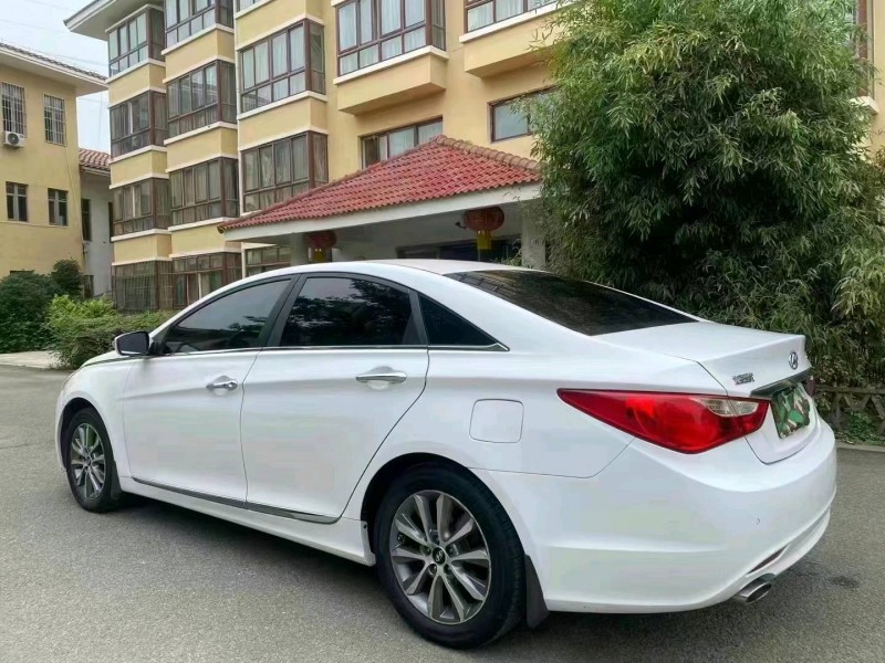 潍坊16年现代索纳塔八7