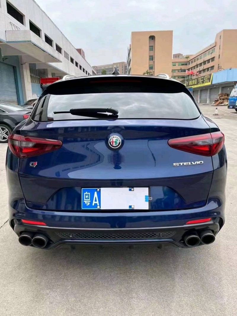 深圳19年阿尔法·罗密欧Stelvio9