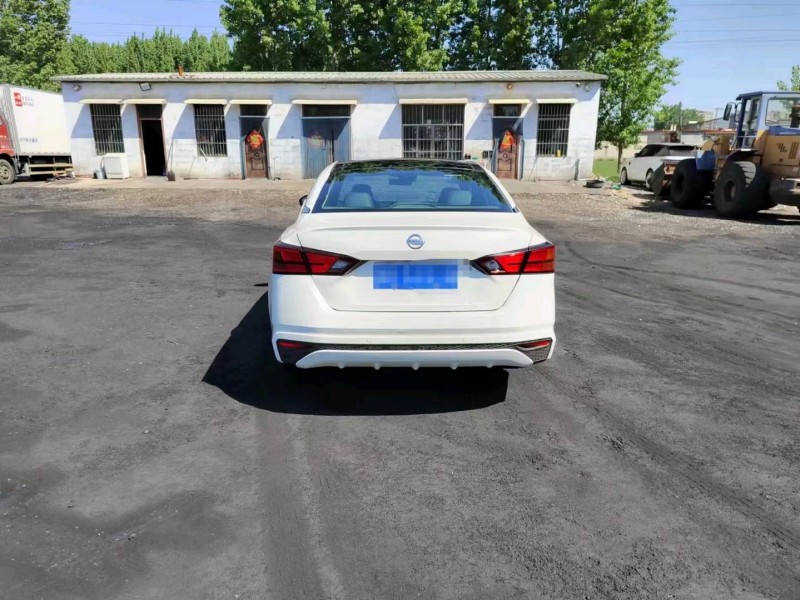 济宁21年日产天籁9