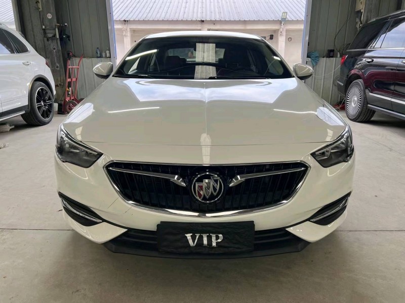 济宁18年别克君威1