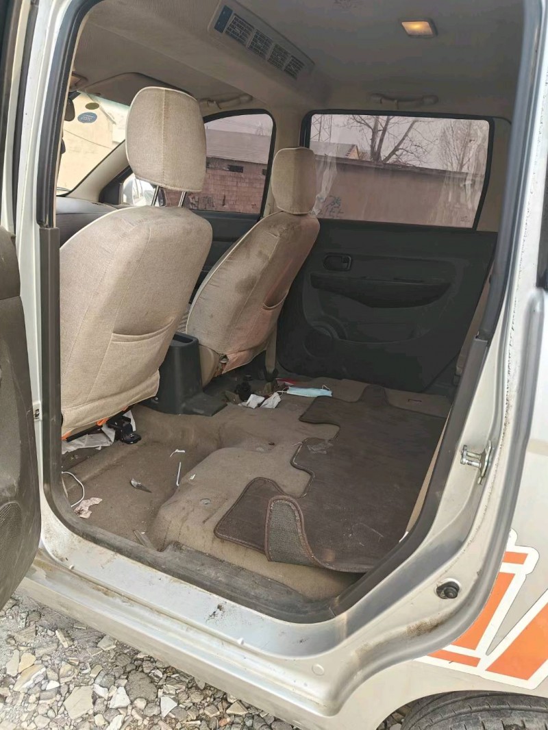 临沂19年五菱汽车宏光4