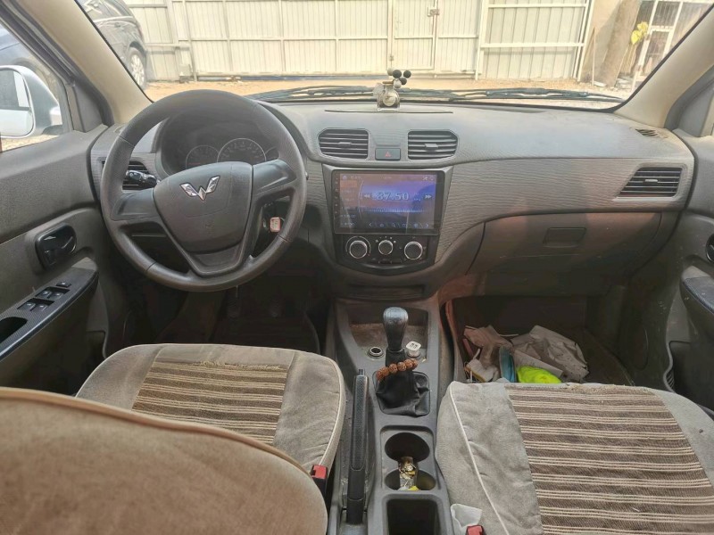 临沂19年五菱汽车宏光6